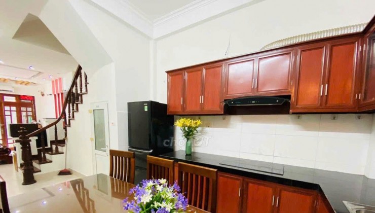 Cho thuê làm VP, kinh doanh online, ở nhóm 9n, hoặc hộ GĐ nhà Vũ Tông Phan 4T, 36m2, 5N, 15 Tr